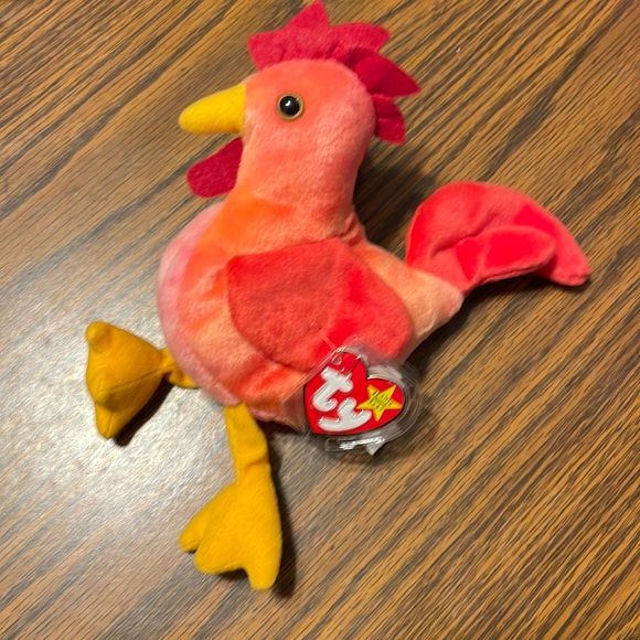 Strut the rooster small ty beanie baby in excellent cod condition tag protected - Picture 1 of 6